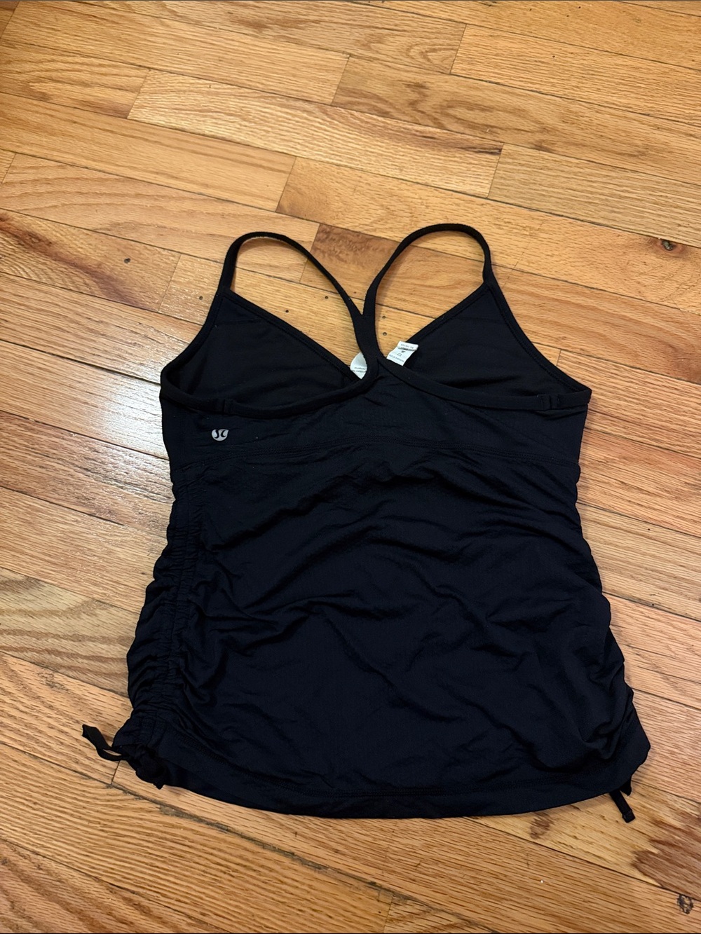 Lululemon black workout Top - Picture 2 of 2